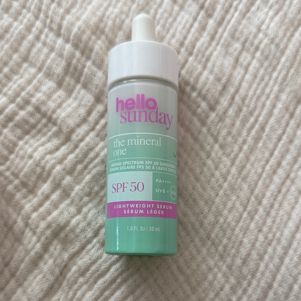 The Mineral One SPF 50 Lightweight Serum - Mint Green